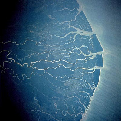This picture is © 2001-6 NASA