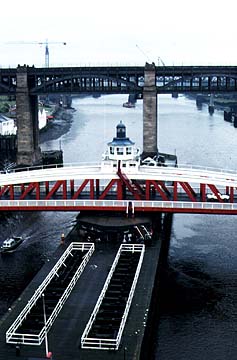 ©2006 Curriculum Visions  The Tyne at Newcastle