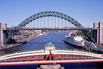 ©2006 Curriculum Visions  Tyne at Newcastle