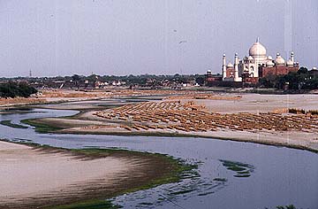 &copy;2006 Curriculum Visions  Agra